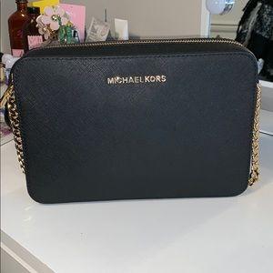 Michael Kors Jet Set Black Crossbody